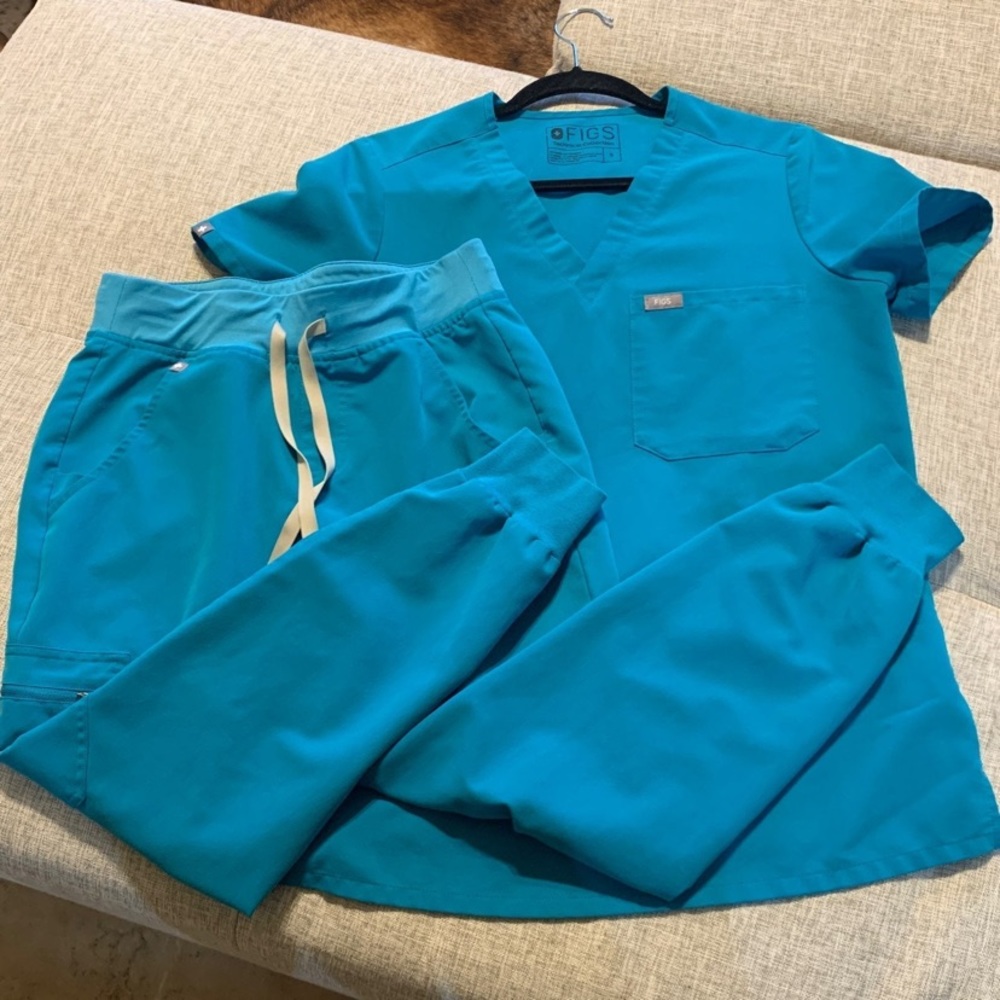 Figs Blue set